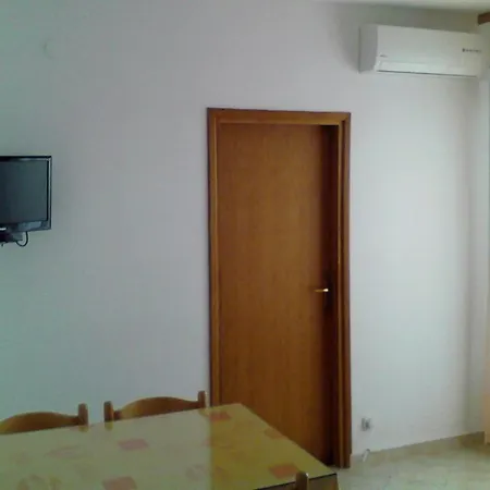 Apartment By The Sea Razanj, Rogoznica - 2100 Rogoznica (Sibenik-Knin)