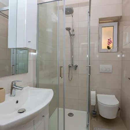 Apartamento By The Sea Razanj, - 2100 *