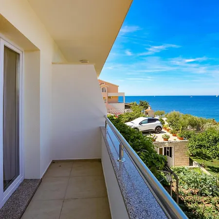 By The Sea Razanj, - 2100 Apartamento