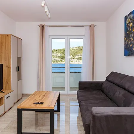 Apartamento By The Sea Razanj, - 2100 Rogoznica (Sibenik-Knin)